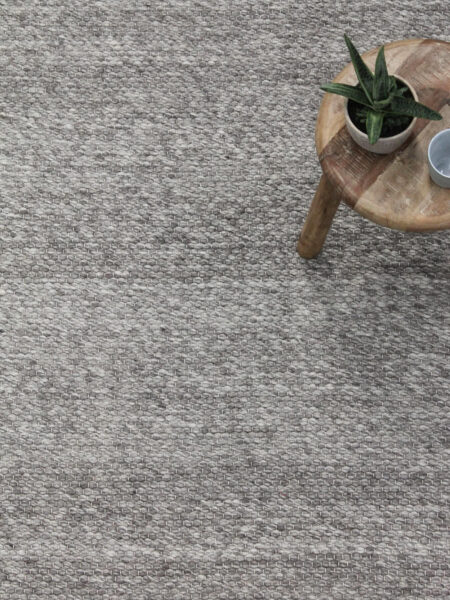 hunter-silver-the-rug-collection-insitu-01