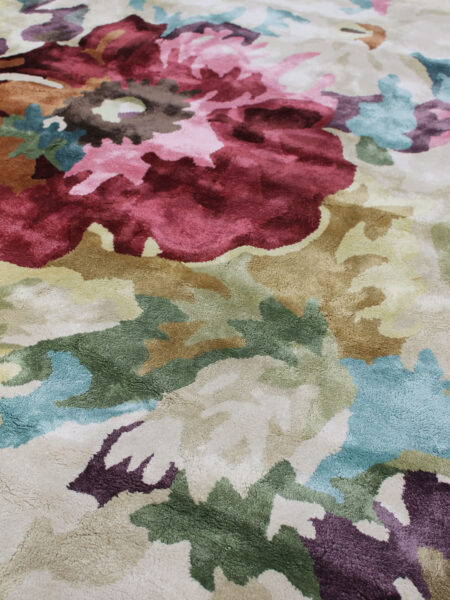 ROmance floral rug in beautiful floral bright colours