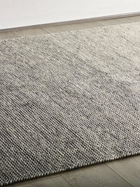 Braid ombre flatweave designer rug in pure wool life style image