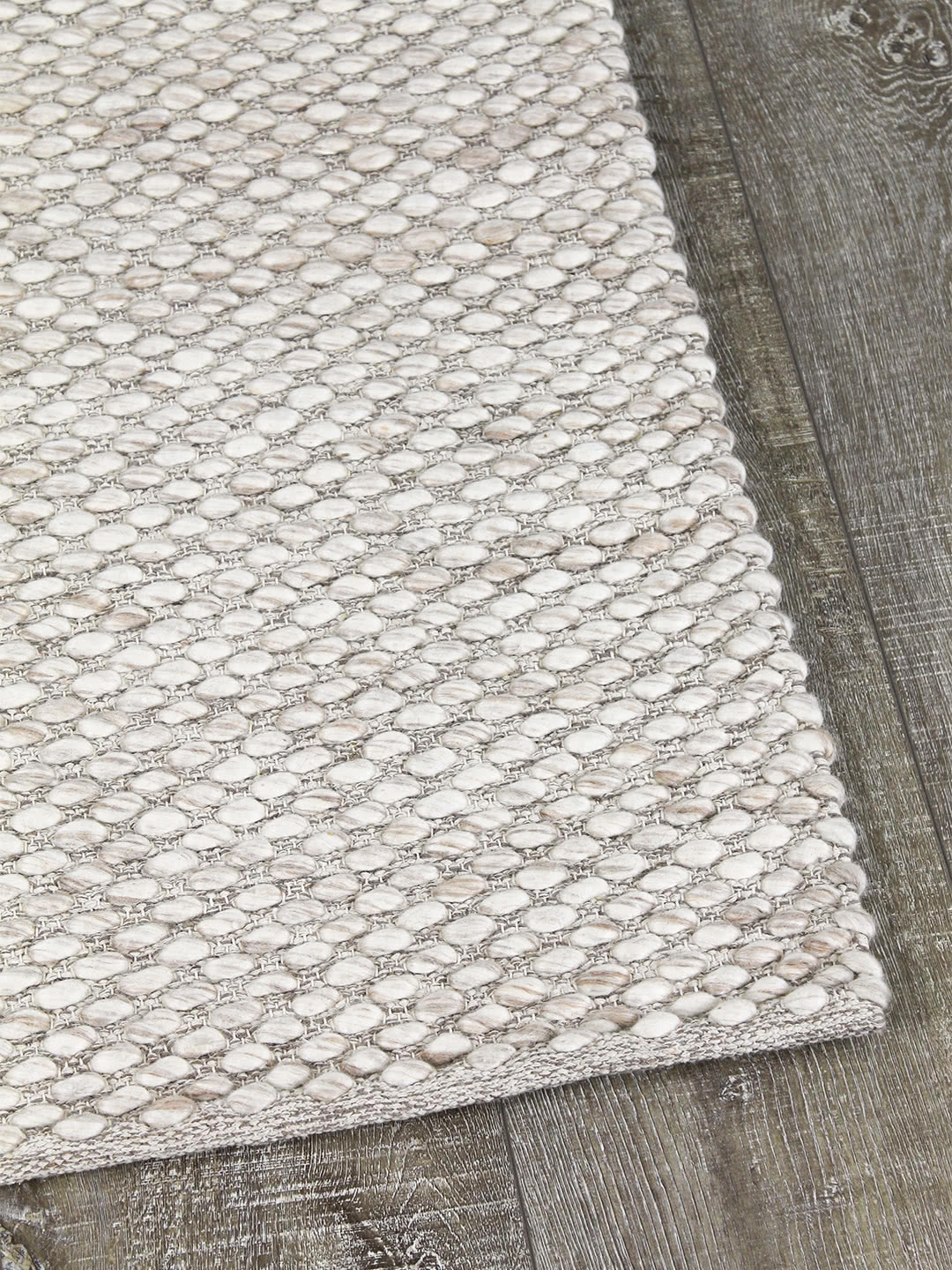 Palmas Beige handwoven flatweave rug in 100% wool - corner image