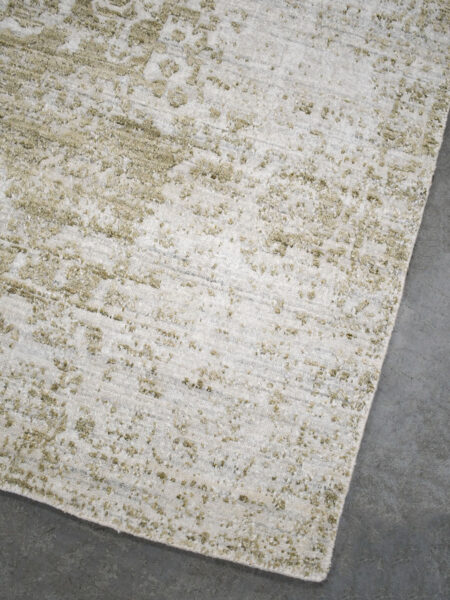 Regency VN80 Ivory Beige rug handloom knotted in wool and artsilk - corner image
