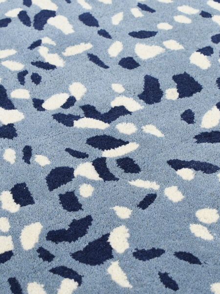 Terrazzo Malibu blue rug handtufted in 100% wool - detail image