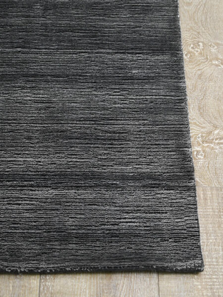 Shimmer Ebony black/grey rug handmade in wool & artsilk - corner image