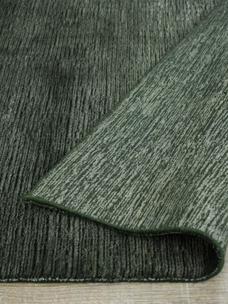 Shimmer Forest dark green rug handmade in wool & artsilk - back of rug