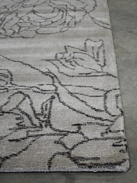 Botanic Fossil floral rug in grey/taupe colours handtufted in 100% wool - corner image