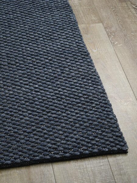 Palmas Midnight navy blue flatweave rug handmade in 100% wool - corner image