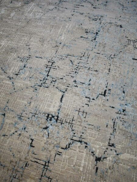 Soho 223 Beige luxury handknot rug in wool and natural silk - detail image