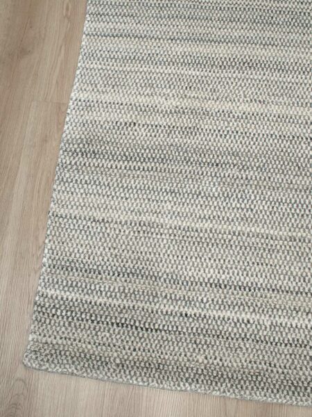 Mystique Wool rug in Ivory grey corner detail