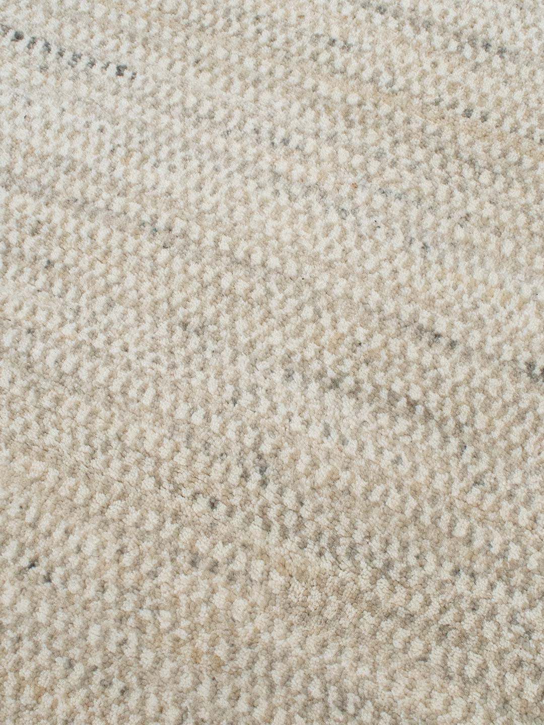 Mystique Rug in Wool and colour Ivory Sand detail of pattern