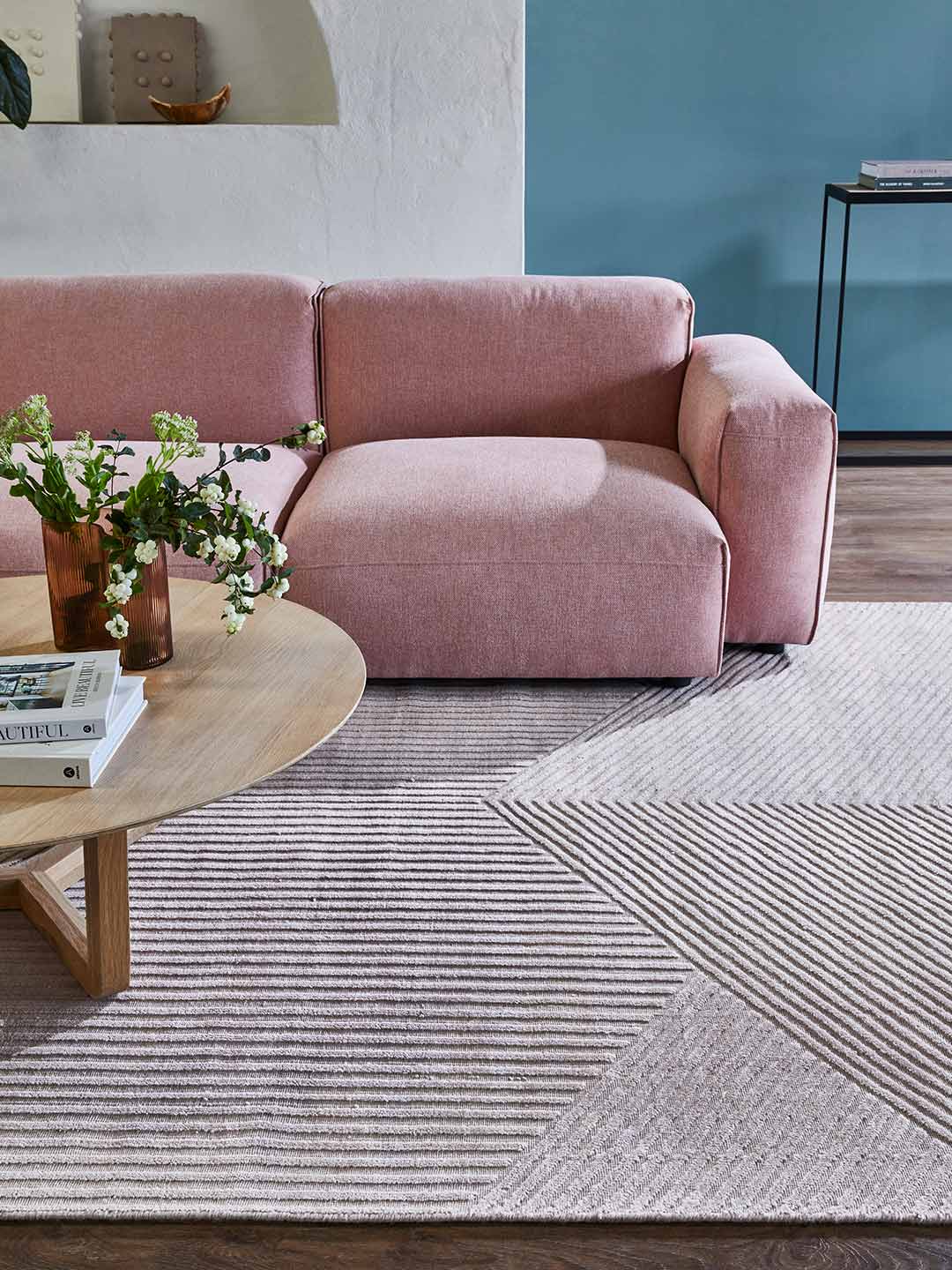 Elm Rug in Dove by The Rug Collection insitu